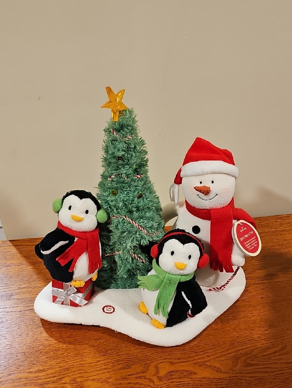 Hallmark Jingle Pals Plush Snowman Trio Accent. Lights, Music And Movement Works